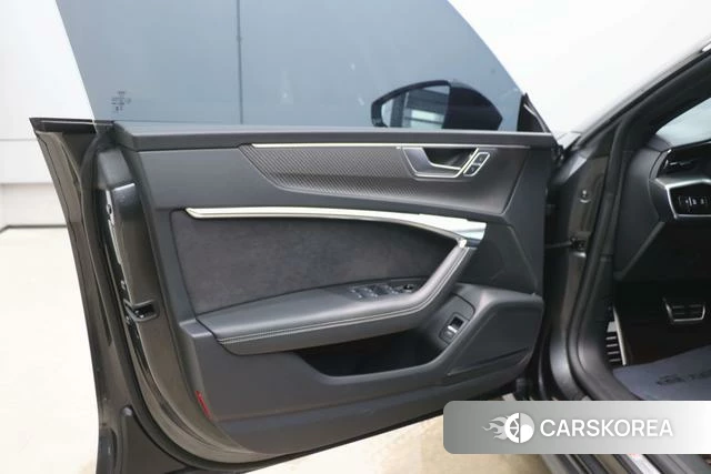 Audi A7 2024 Темно-серый из Китая, фото 3