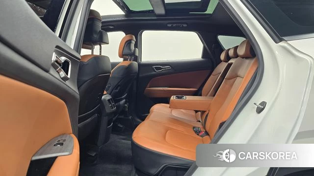 Kia Sportage 5th Generation 2023 Белый из Кореи, фото 3