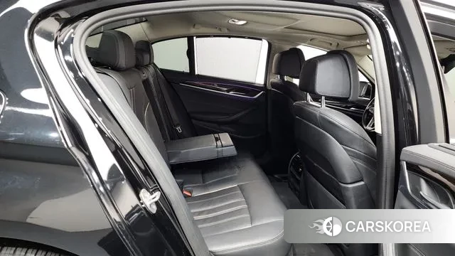 BMW 5 Series (G30) 2022 Черный из Кореи, фото 3