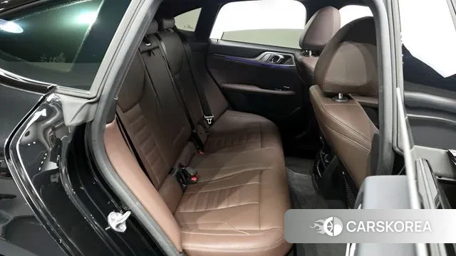 BMW 4 Series (G22) 2022 Черный из Кореи, фото 3