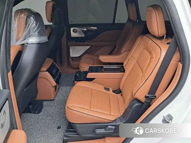 Lincoln Aviator 2nd generation 2023 Белый из Кореи, фото 3