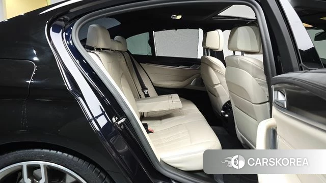 BMW 5 Series (G30) 2021 Черный из Кореи, фото 3