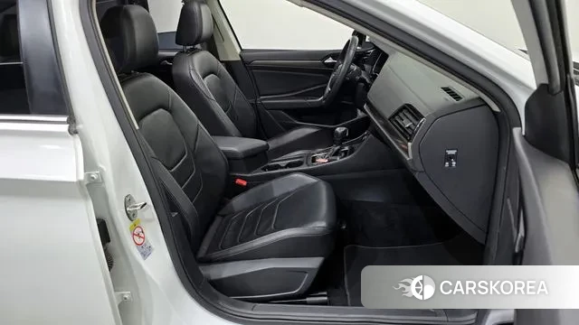 Volkswagen 7th Generation of Jetta 2021 Белый из Кореи, фото 3