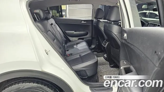 Kia Sportage 4th Generation 2018 Белый из Кореи, фото 3