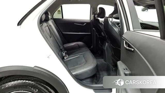 Kia Di Ol Nu Niro 2025 Белый из Кореи, фото 3