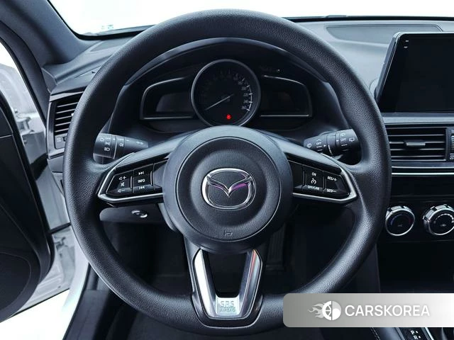 Mazda CX-4 2023 Белый из Китая, фото 3