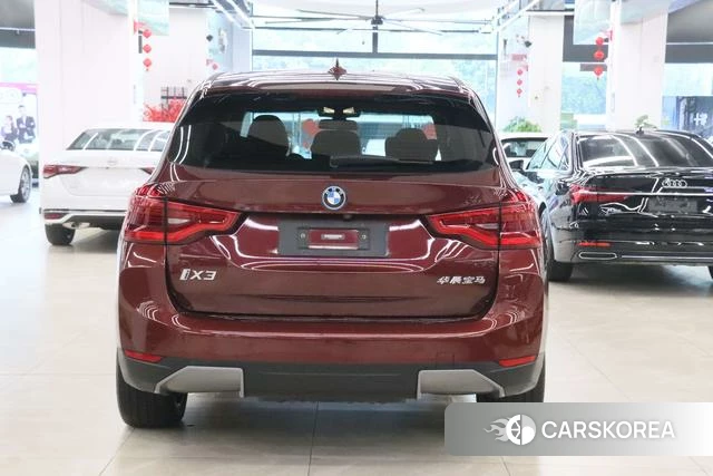 BMW iX3 2021 Красный из Китая, фото 3