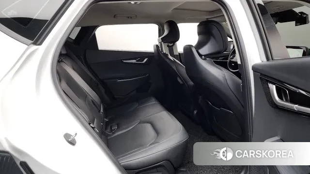 Kia EV6 2023 Белый из Кореи, фото 3