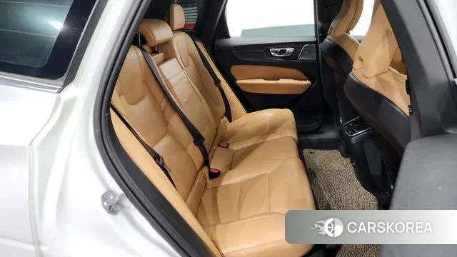 Volvo XC60 second Generation 2020 Белый из Кореи, фото 3