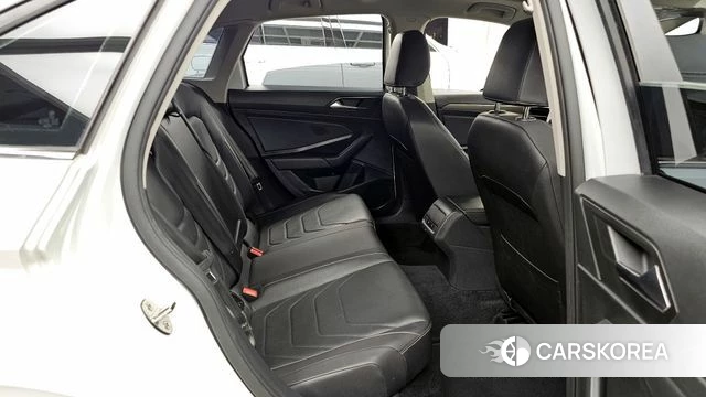 Volkswagen 7th Generation of Jetta 2021 Белый из Кореи, фото 3