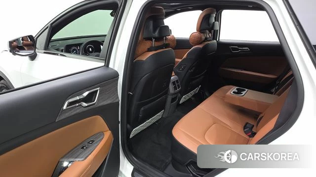 Kia Sportage 5th Generation Hybrid 2024 Белый из Кореи, фото 3