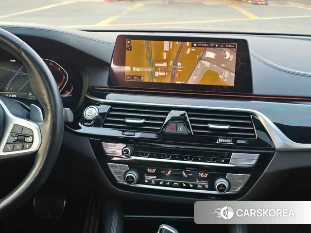 BMW 5 Series (G30) 2020 Черный из Кореи, фото 3