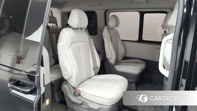 Hyundai Staria 2021 Черный из Кореи, фото 3