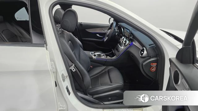 Mercedes-Benz C-Class W205 2021 Белый из Кореи, фото 3