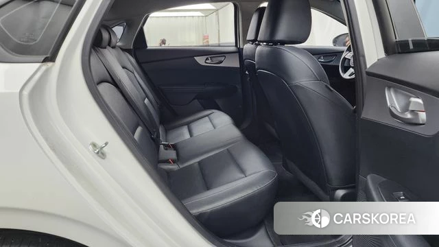 Kia The New K3 2nd generation 2021 Белый из Кореи, фото 3