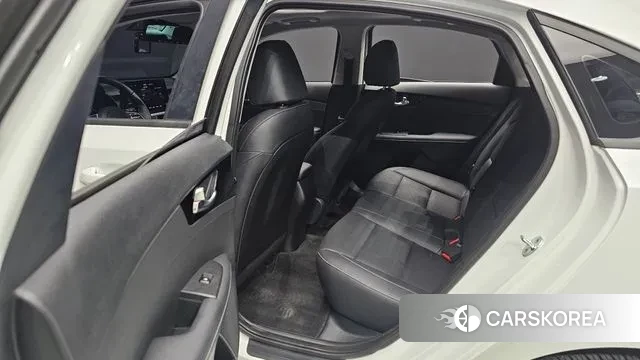 Kia The New K3 2nd generation 2022 Белый из Кореи, фото 3