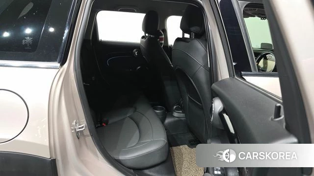 Mini Cooper 2024 Жемчужный цвет из Кореи, фото 3