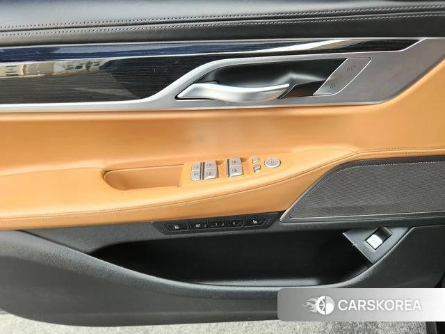 BMW 7 Series (G11) 2018 Синий из Кореи, фото 3