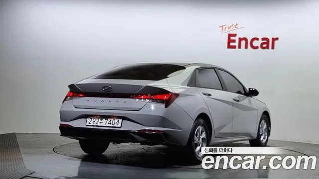 Hyundai Avante (CN7) 2021 Серебристо-серый из Кореи, фото 3