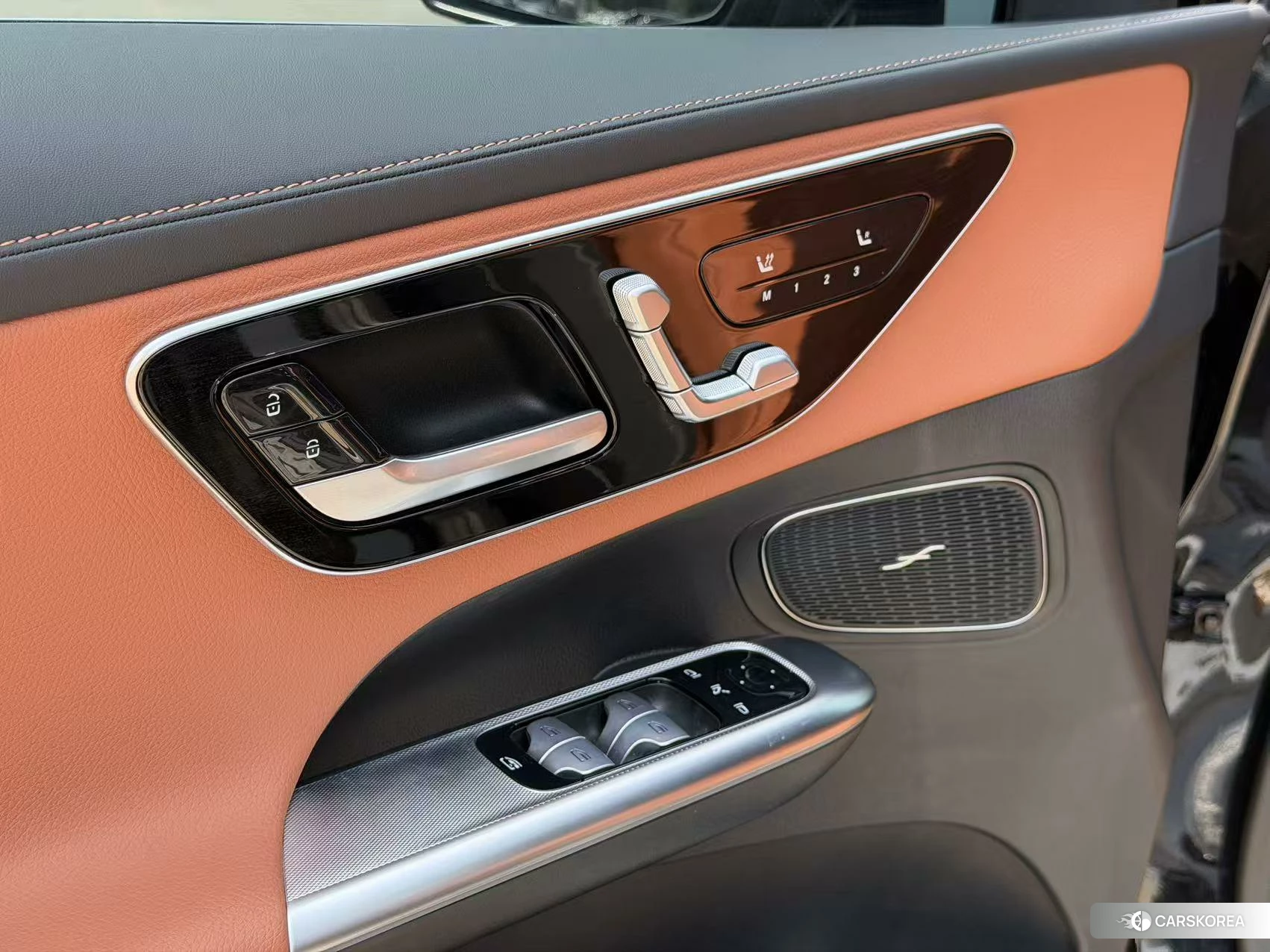 Mercedes-Benz GLC 2023 Черный из Китая, фото 3