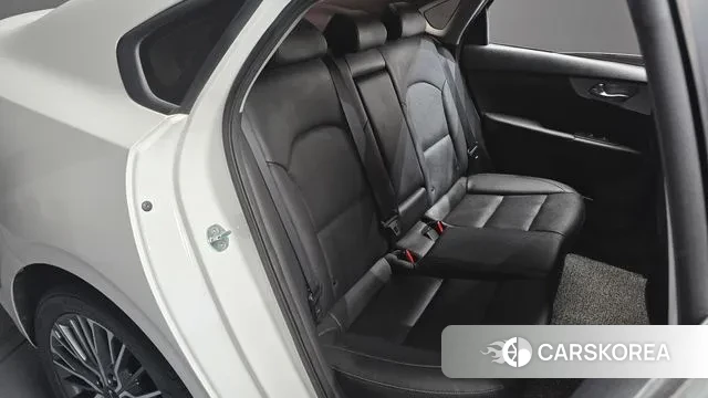 Kia The New K3 2nd generation 2021 Белый из Кореи, фото 3