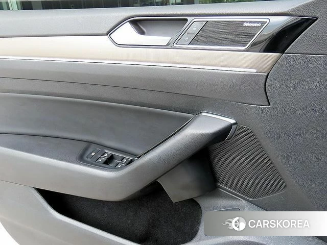 Volkswagen Arteon 2019 Серебряный из Кореи, фото 3