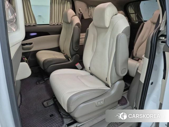 Kia Carnival 4th generation 2023 Белый из Кореи, фото 3