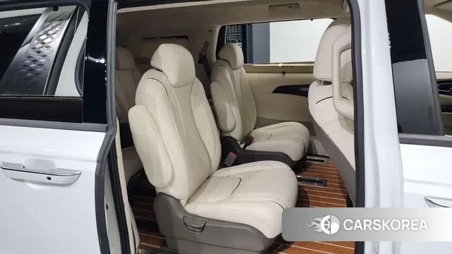 Kia Carnival 4th generation 2023 Белый из Кореи, фото 3