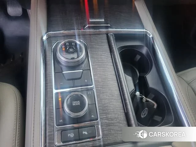 Ford Expeditation 2018 Песочный из Кореи, фото 3