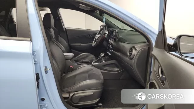 Hyundai The New Kona 2021 Светло-серебряный цвет из Кореи, фото 3