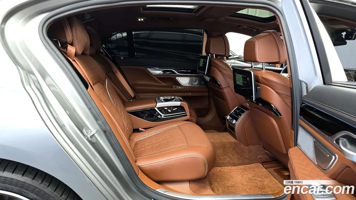 BMW 7 Series (G11) id 1875762 из Кореи 3