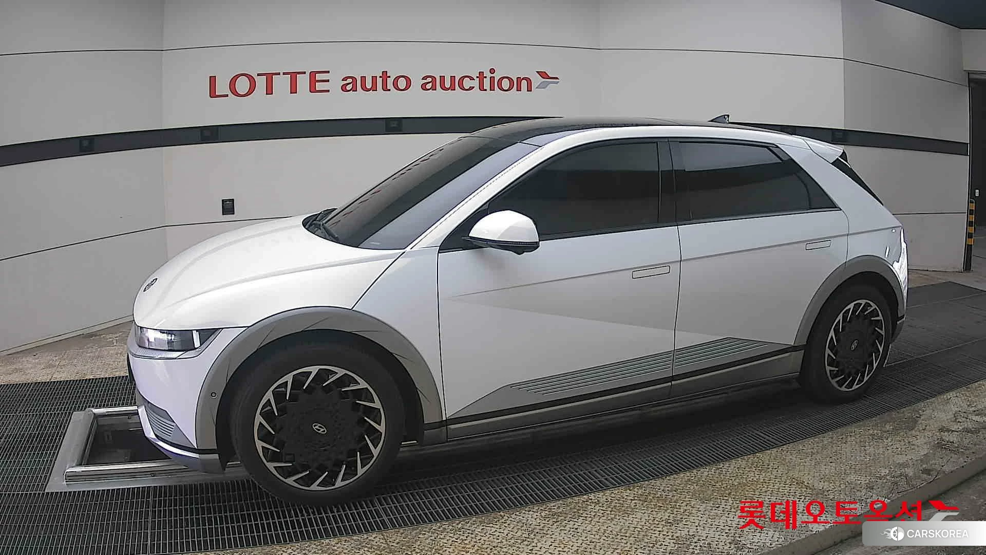 Hyundai IONIQ 5 2022 Atlas White из Кореи, фото 3