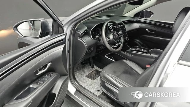 Hyundai Tucson (NX4) 2023 Серебряный из Кореи, фото 3
