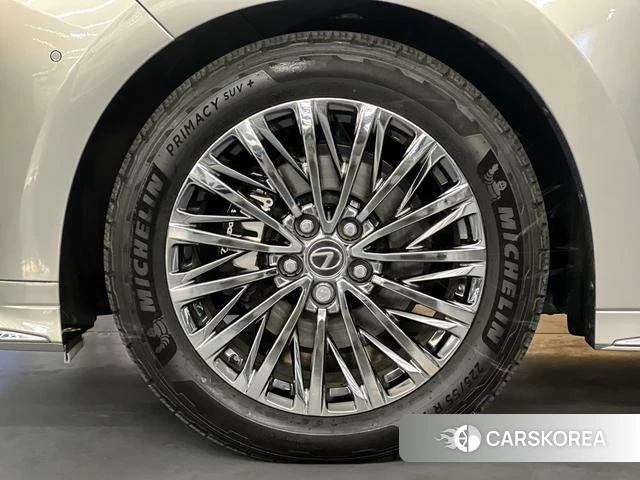 Lexus LM 2024 Серебристо-серый из Китая, фото 3