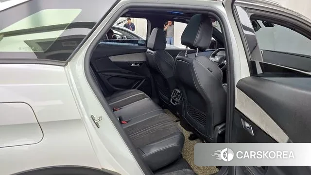 Peugeot 3008 second generation 2022 Белый из Кореи, фото 3