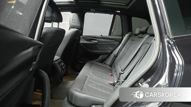BMW X3 (G01) 2023 Черный из Кореи, фото 3