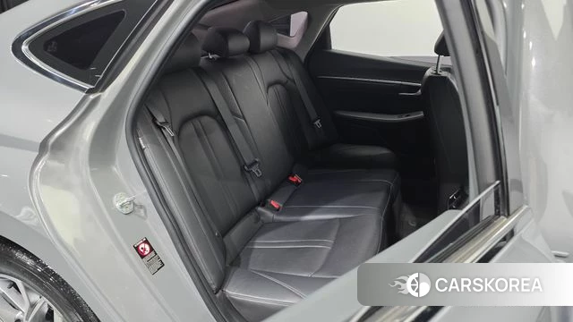 Hyundai Sonata (DN8) 2022 Серебристо-серый из Кореи, фото 3