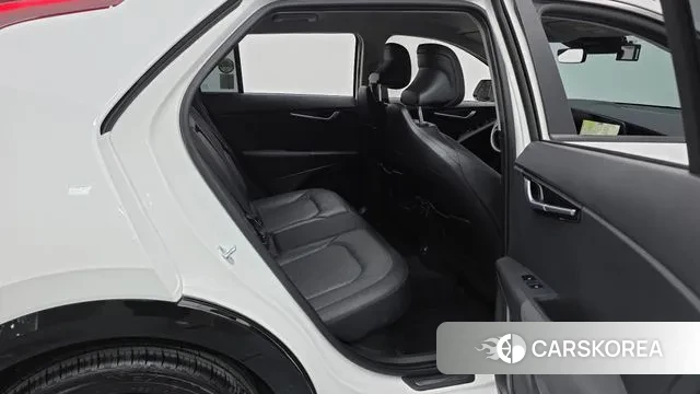 Kia Di Ol Nu Niro 2022 Белый из Кореи, фото 3