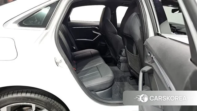 Audi A3 (8Y) 2023 Белый из Кореи, фото 3