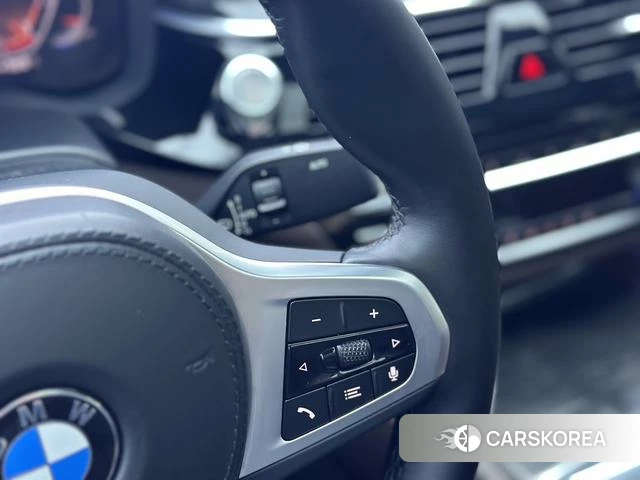 BMW 5 series 2022 Черный из Китая, фото 3