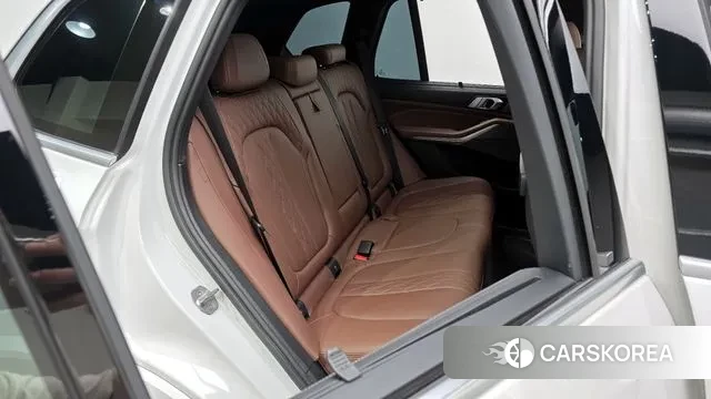 BMW X5 (G05) 2023 Белый из Кореи, фото 3