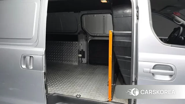 Hyundai The New Grand Starex 2018 Серебристо-серый из Кореи, фото 3