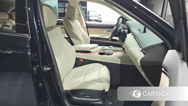 Genesis GV70 2021 Черный из Кореи, фото 3
