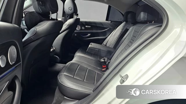 Mercedes-Benz E-Class W213 2018 Белый из Кореи, фото 3