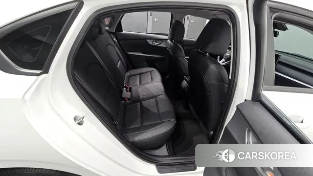 Kia The New K3 2nd generation 2021 Белый из Кореи, фото 3