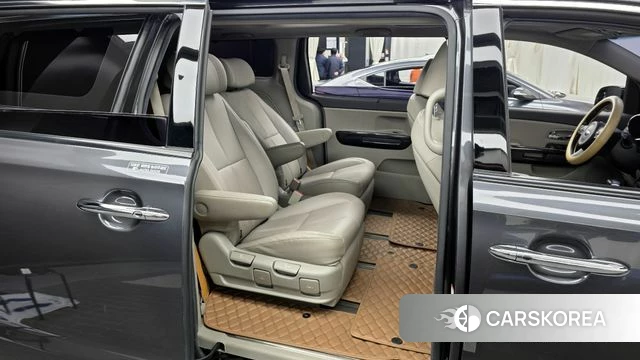 Kia All New Carnival 2018 Серый из Кореи, фото 3