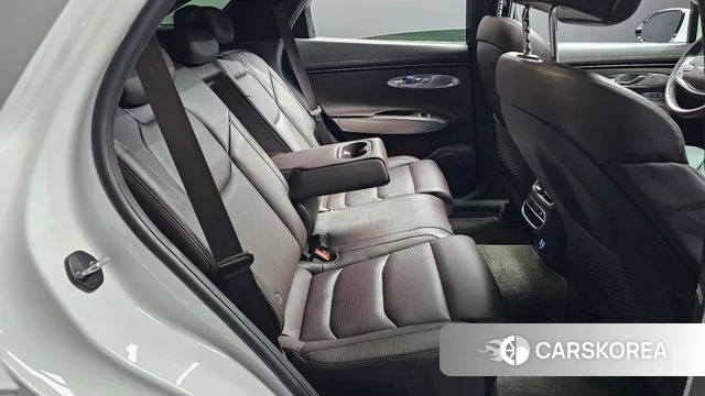 Genesis GV70 2022 Белый из Кореи, фото 3
