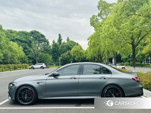 Mercedes-Benz E-class AMG 2021 Темно-серый из Китая, фото 3