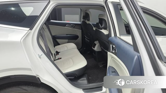 Kia The New Sportage 5th Generation 2025 Белый из Кореи, фото 3