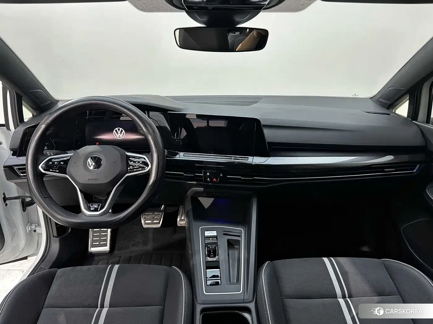 Volkswagen Golf 2022 Белый из Китая, фото 4